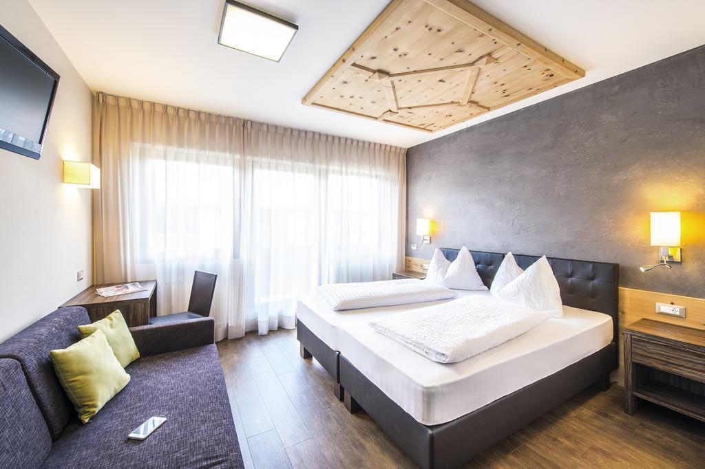 Hotel Zum Tiroler Adler 部屋 写真
