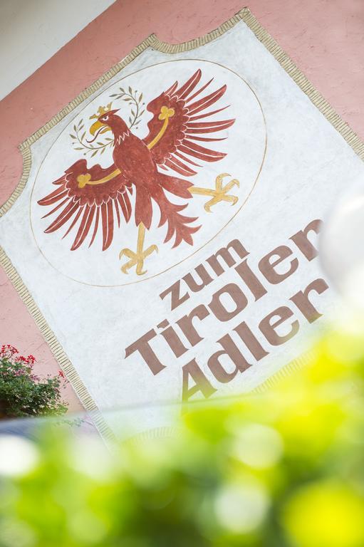 Hotel Zum Tiroler Adler エクステリア 写真