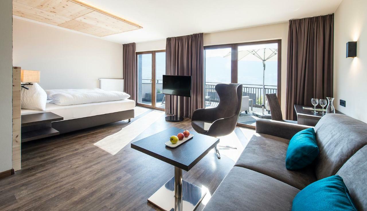 Hotel Zum Tiroler Adler エクステリア 写真